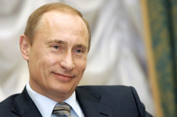 Рейтинг Путина впервые с начала года начал снижаться