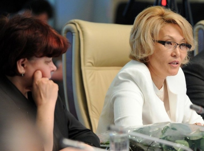 Нурсулуу Ахметова освобождена от должности советника президента