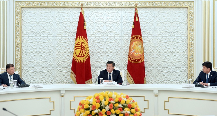 Президент Жээнбеков провел совещание по вопросам пограничной безопасности