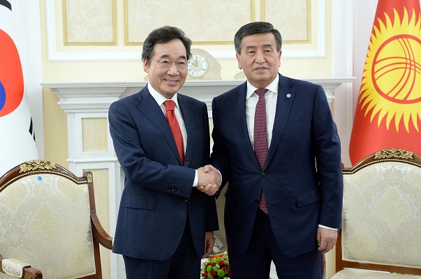 Президент Жээнбеков встретился с премьер-министром Республики Корея Ли Нак Еном