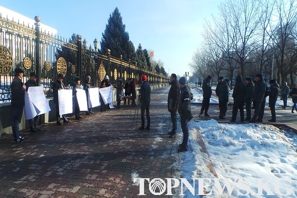 Видео: “Таза оппозициялык кыймылы” Бажы биримдигин колдогондордон кол топтошту