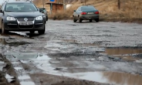 ДПС: На дорогах Кыргызстана выявлено 410 аварийно-опасных участков