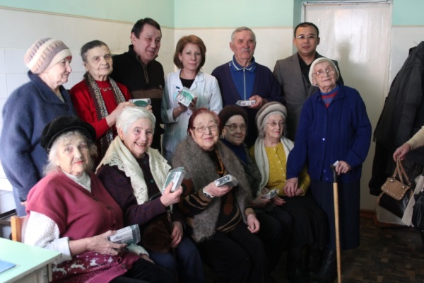 Для блокадников Ленинграда, проживающих в Кыргызстане, состоялась акция вручения слуховых аппаратов