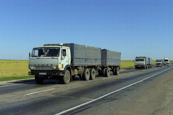 Минтранс: водители большегрузов не подчиняются милиции