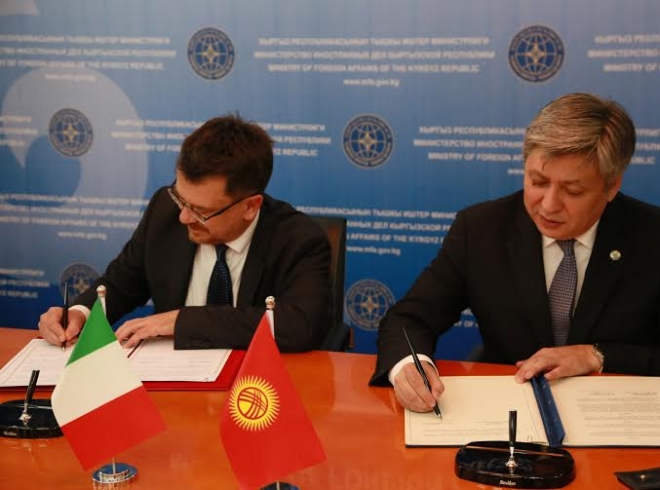 Кыргызстан и Италия подписали соглашение об освобождении от визовых требований владельцев диппаспортов