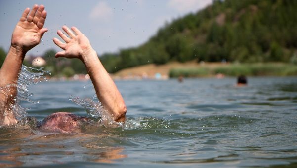 В Ошской области спасатели ищут утонувшего мужчину