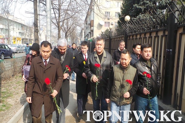 ВИДЕО: Бишкекте Немцовду эскерүү иш-чарасы өттү