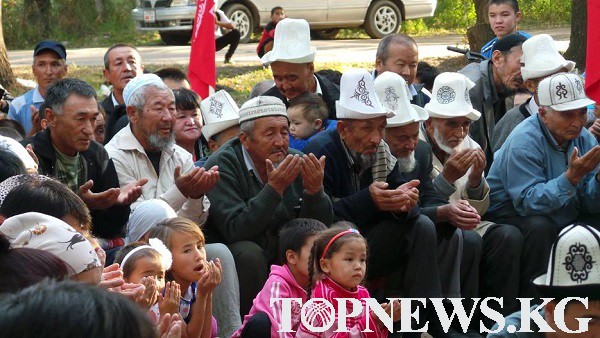 (видео) «Бүтүн Кыргызстан Эмгек» саясий партиясы Сары-Өзөн Чүйдө