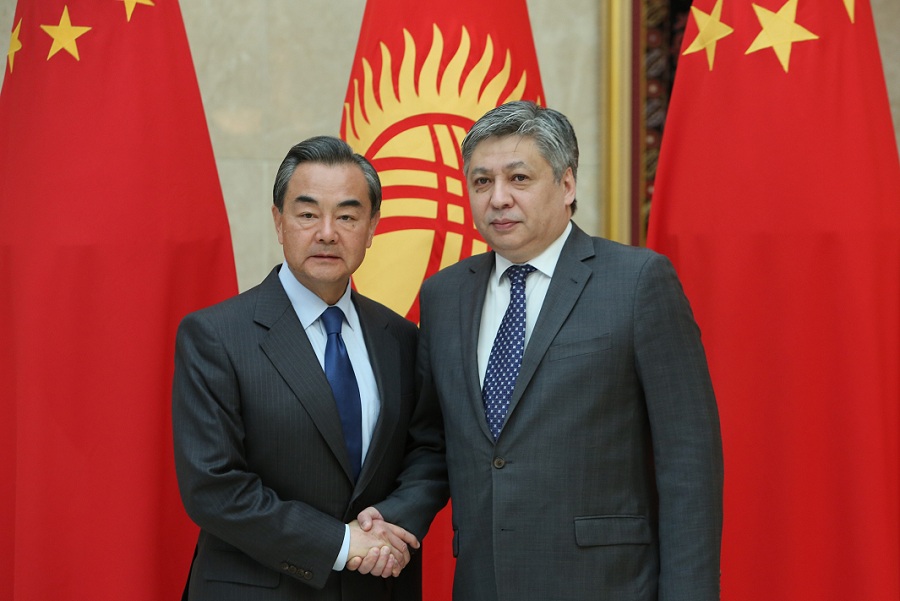 Э.Абдылдаев: Китай поддержал предложение кыргызской стороны перевести избыточные предприятия в Кыргызстан
