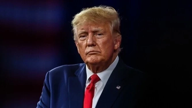 Трамп не возражает против визита Зеленского в Вашингтон и заявил о возможности отмены санкций против РФ