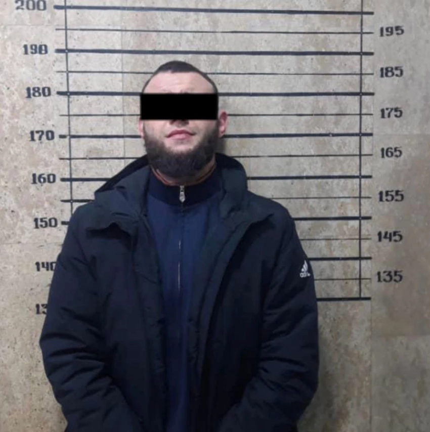 В Бишкеке двое мужчин похитили подростка, а после избили и забрали смартфон