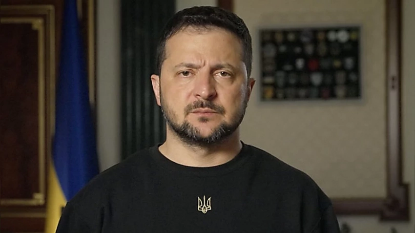 Мы обменяем одну территорию на другую, - Зеленский в интервью Guardian