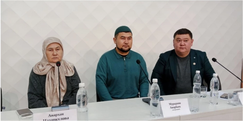 На мужчину завели дело после обращения в милицию. Он просит помощи у Камчыбека Ташиева