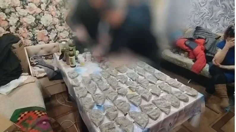 В Бишкеке в ходе обыска в доме нашли почти 6 кг марихуаны
