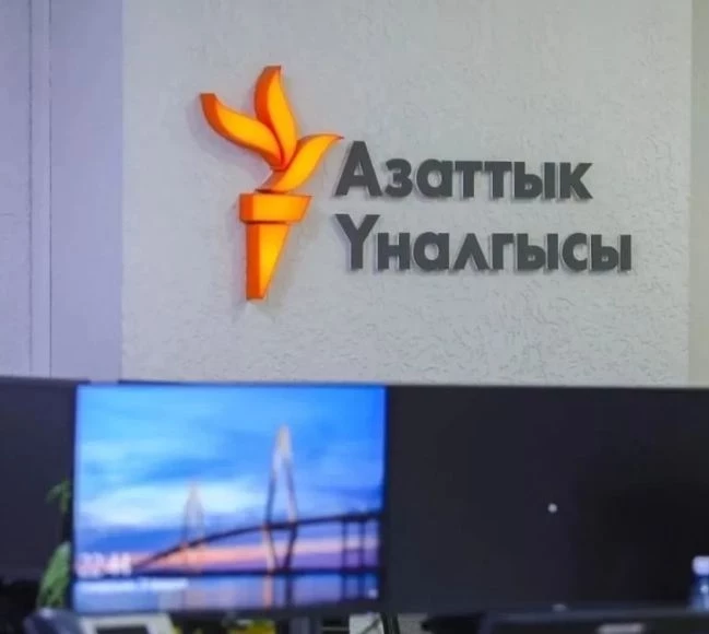 Зачем Орунбекову трудоустраивать западных пропагандистов?