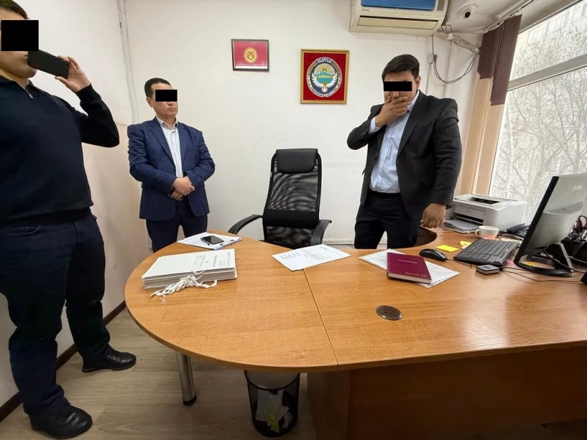 Замдиректора Аламудунского филиала ГУ «Кадастр» получил участок в качестве взятки