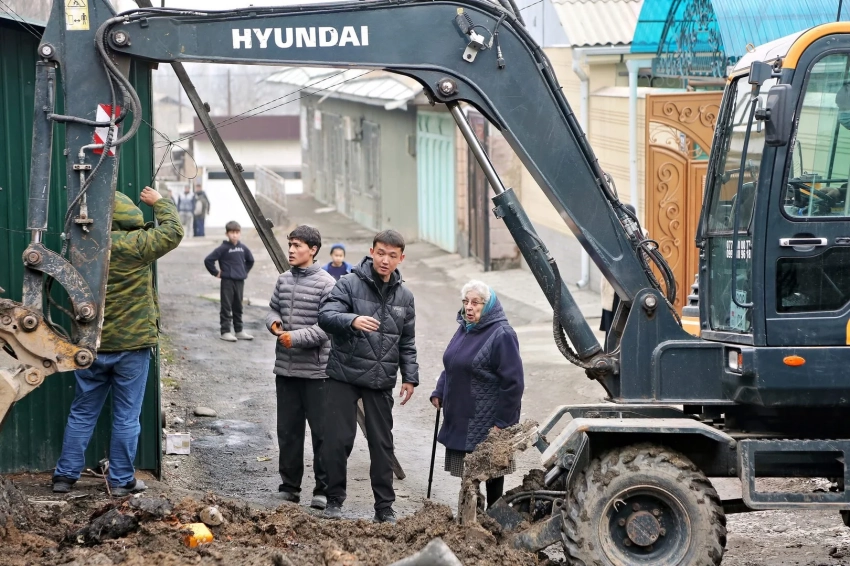 В Оше начался снос незаконных объектов