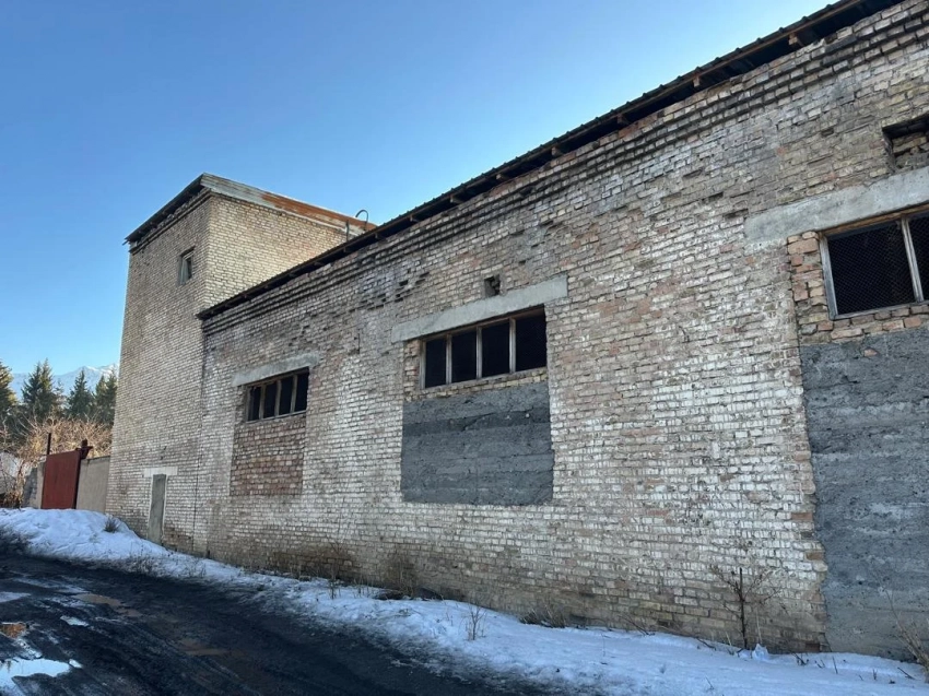 ГКНБ вернул государству несколько социальных и промышленных объектов в Ак-Суйском районе