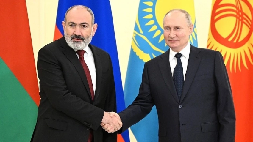 Владимир Путин обсудил с Николом Пашиняном проект мирного договора между Арменией и Азербайджаном