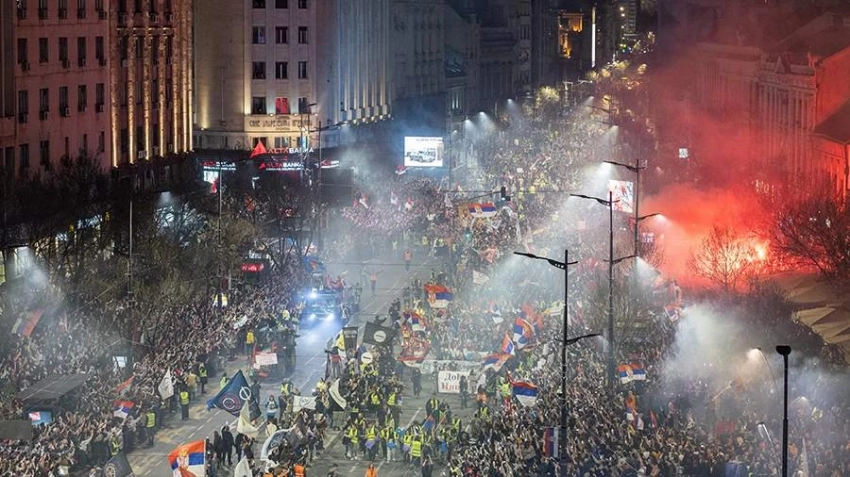 На протестах в Белграде впервые применили инфразвуковое оружие (видео)