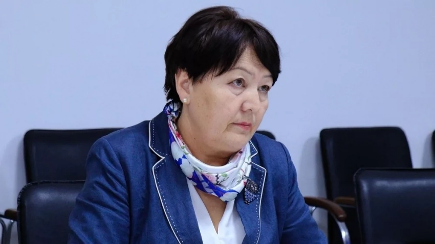 «Почему Вы, министр, не можете защитить учителей?»: Учительница обратилась к министру образования Кыргызстана