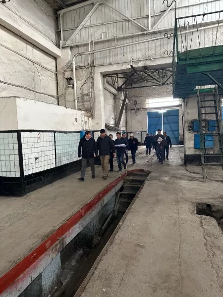 Мэр Бишкека поручил завершить до конца мая все строительные работы на двух ДЕПО для электробусов