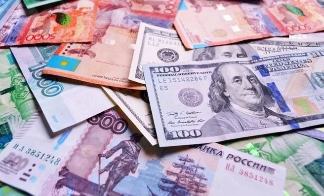Сом укрепился к доллару и евро — курс валют на 18 апреля