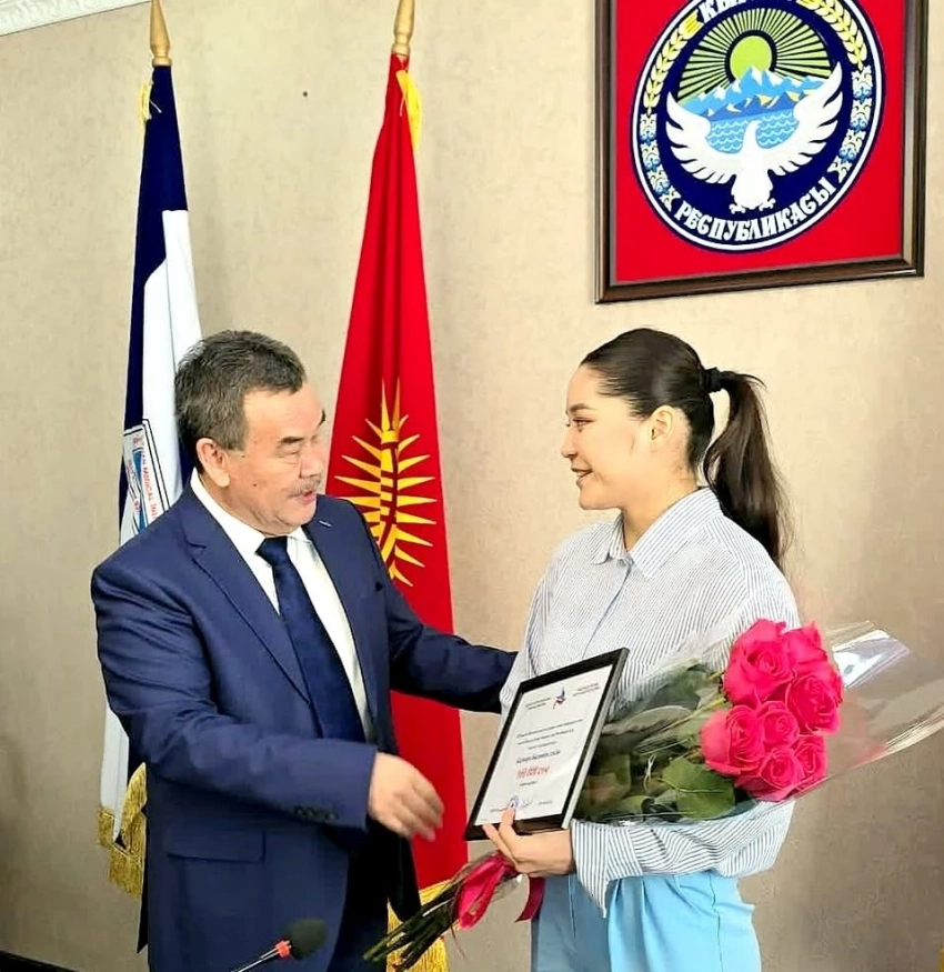 Кыргызстанские борцы завоевали шесть медалей на чемпионате Азии