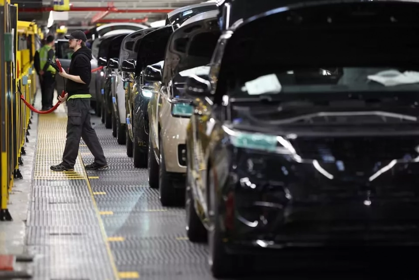Британский Jaguar Land Rover приостановит поставки в США из-за тарифов