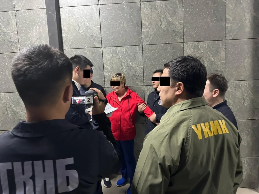 Задержана сотрудница Центра Ошской областной судмедэкспертизы при получении взятки