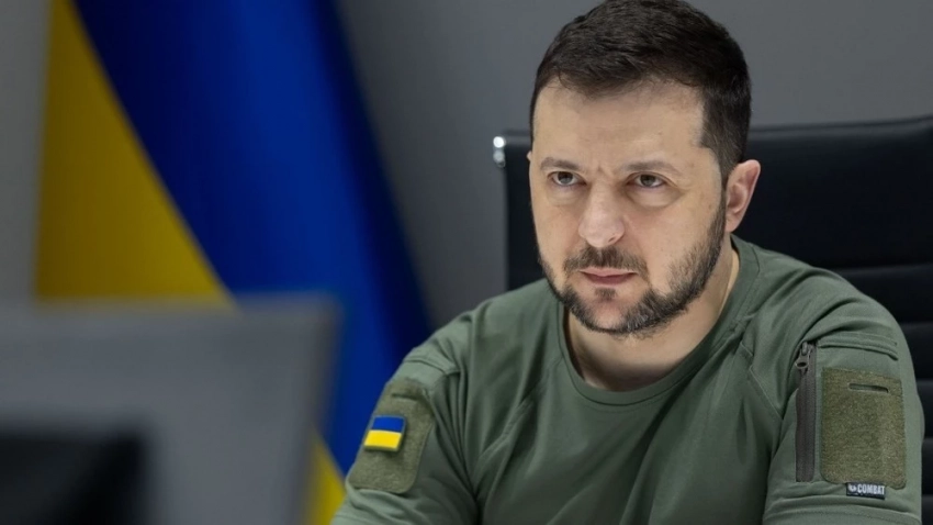 Зеленский заявил, что Украина готова купить у США оружие на сумму до 50 млрд долларов