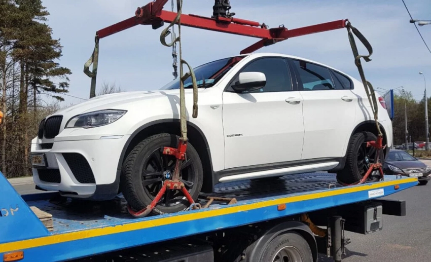 Депутат ЖК просит не эвакуировать автомашины на штрафстоянку