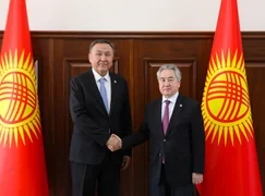 Глава МИД КР провел встречу с генсеком ОТГ