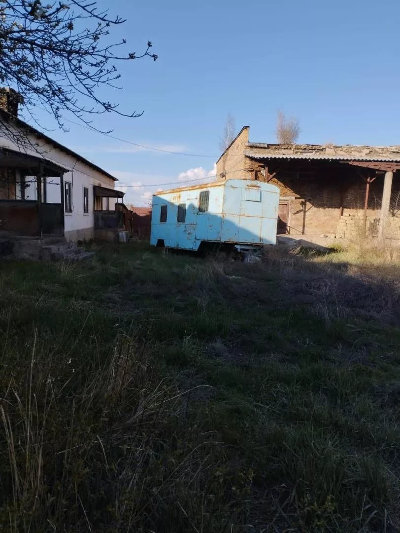 На баланс мэрии Каракола передана оптово-розничная торговая база