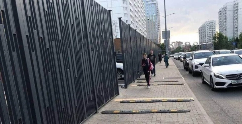 В Бишкеке пора ставить «лежачие полицейские» на тротуарах?
