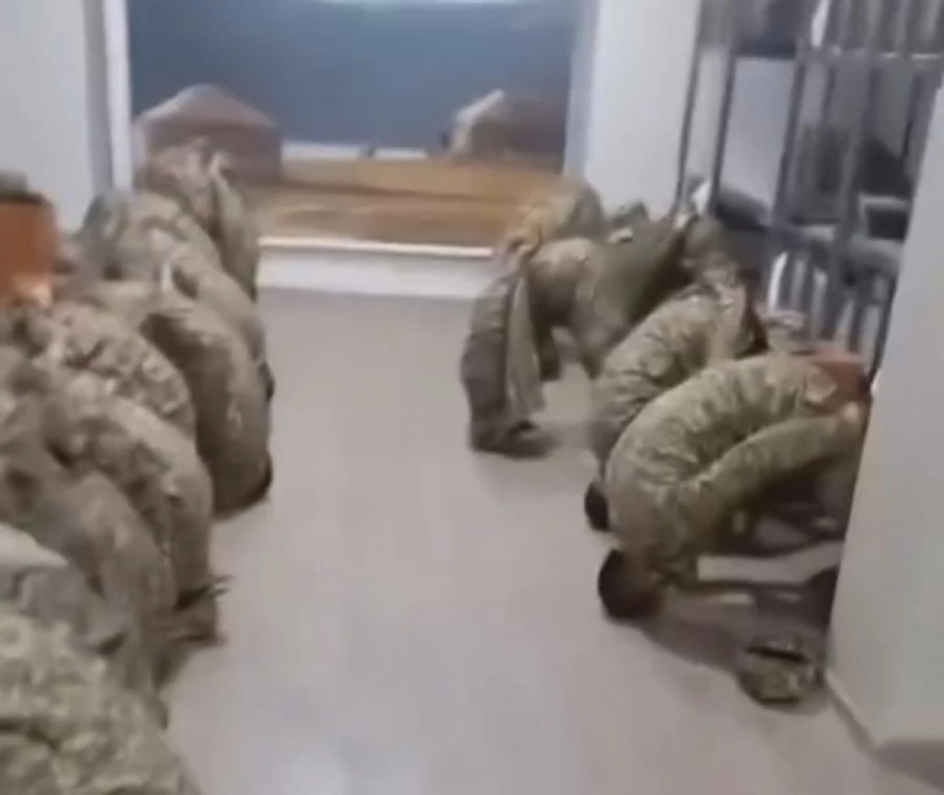 Унижение солдат в воинской части МЧС. Военнослужащий арестован
