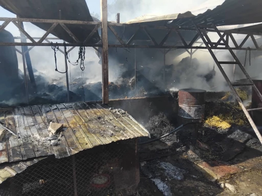В Ысык-Атинском районе вспыхнул пожар в жилом доме
