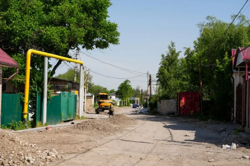 Айбек Джунушалиев проинспектировал строительство дорог в столице