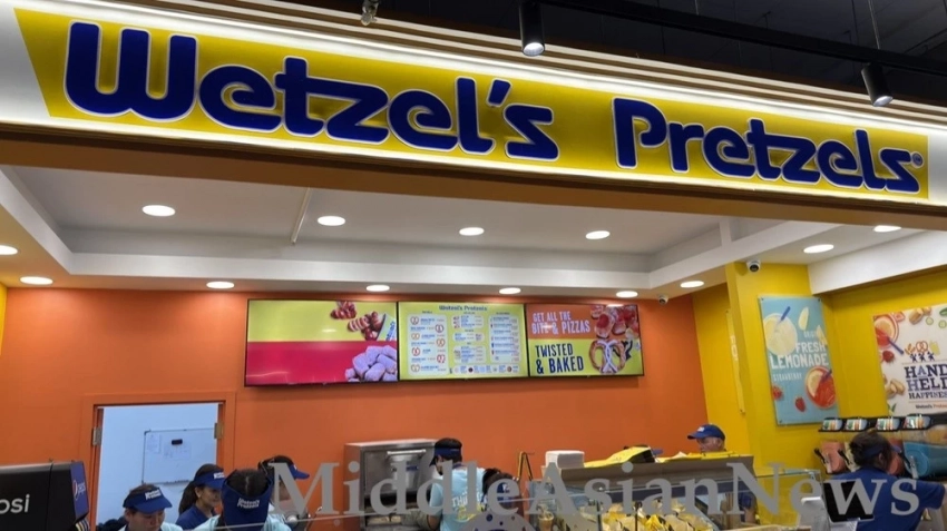 В Улан-Баторе открылся филиал американского ресторана Wetzel's Pretzels