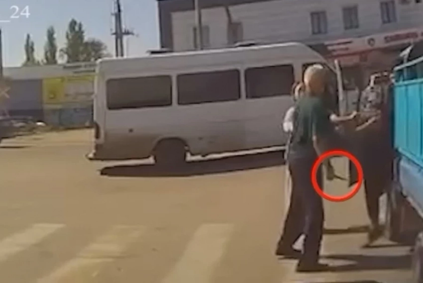 В Канте маршрутчик угрожал ножом другому водителю (видео)