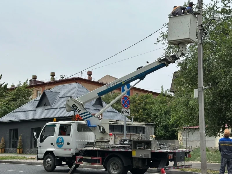 На бульваре Молодая Гвардия установили новое освещение