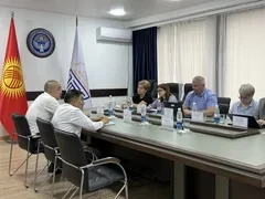 В Бишкеке обсудили лицензирование в строительной отрасли