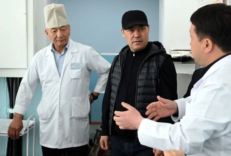 Крупнейшая больница страны и десятки ФАП: как развивается здравоохранение в Кыргызстане