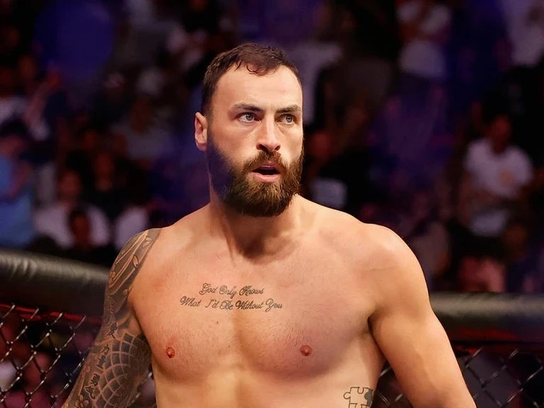 Беллато отрицает симуляцию нокаута после спорного удара в UFC