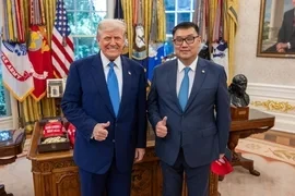 Посол Кыргызстана вручил верительные грамоты президенту США Дональду Трампу