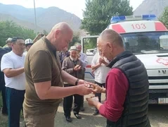 Жителям села Зардалы подарили машину скорой помощи