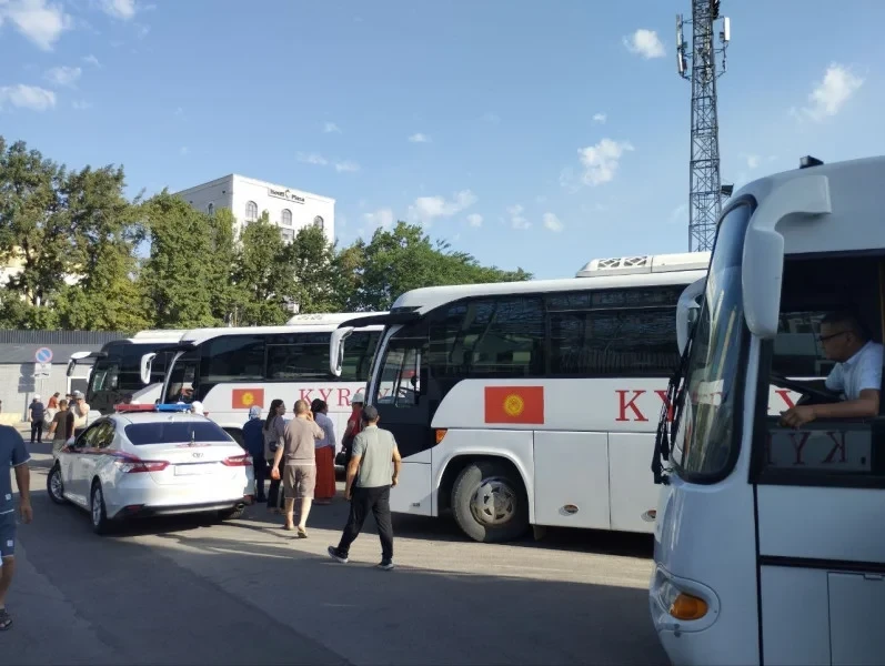Вторая группа детей из Бишкека отправилась на отдых в центр «Алтын-Балалык»