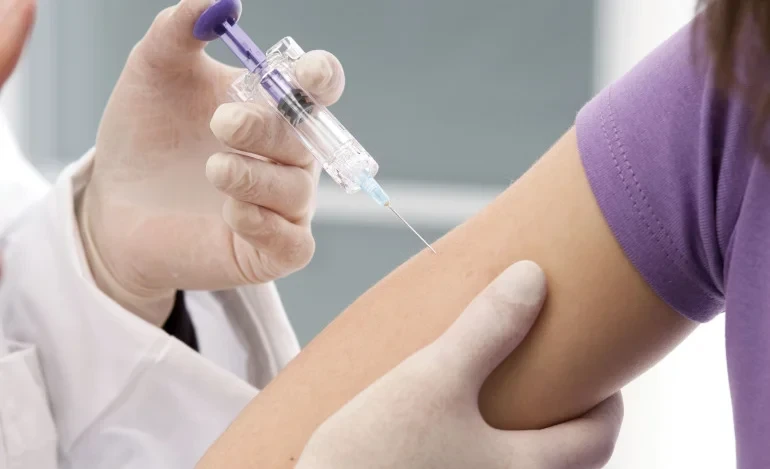 В Кыргызстане растет охват девочек вакцинацией от ВПЧ