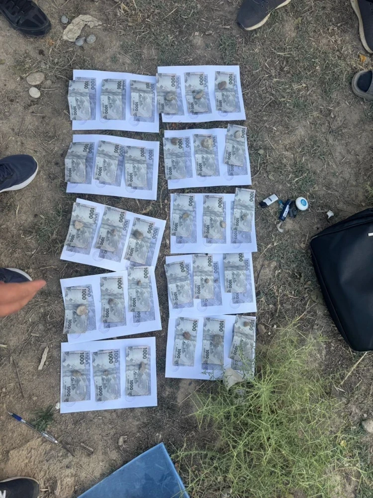 Пограничника задержали во время получения денег. Его обвиняют во взяточничестве (фото)