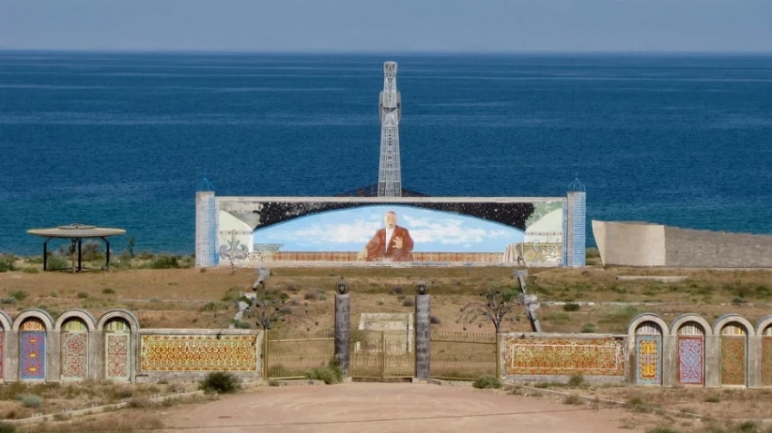 Дочь создателя «Рух Ордо» заявила о рейдерском захвате комплекса «Аалам Ордо» (видео)